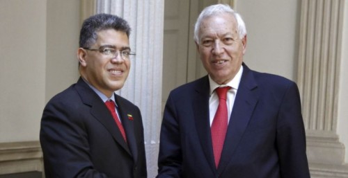 El ministro español de exteriores con su homólogo venezolano